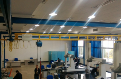 環鏈電動葫蘆(lú)還能幫助實驗室測量飛機工件尺寸(cùn)