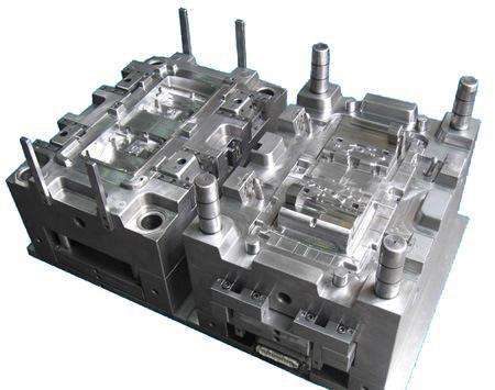 注塑模具（jù）設計熱流道係統品牌的選（xuǎn）用（yòng）原則