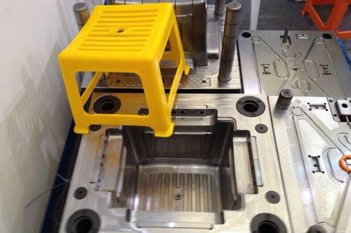 注塑模具加工中模具原理及組成要點（diǎn）有那些呢？